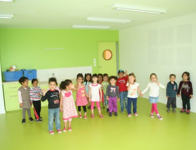 Mairie de Torcy - Les enfants visitent leur nouvelle école
